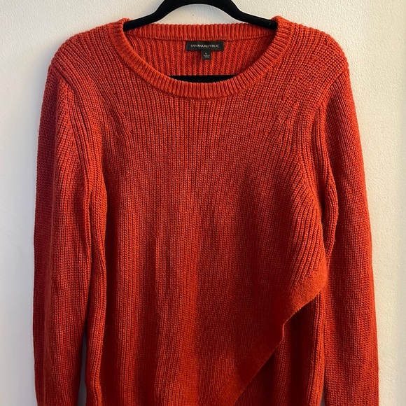Banana Republic womens Burned Orange Sweater in Size Large - Picture 1 of 6